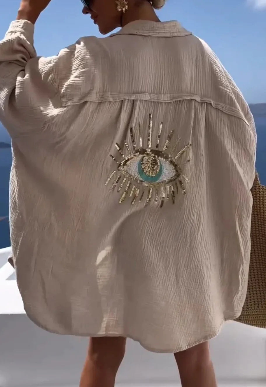 Eye detailed over size shirt